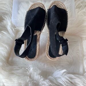 Rag And Bone Black and Beige Espadrille. Size 38 or 8 1/2.